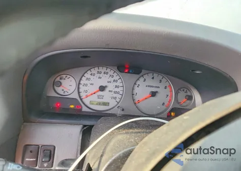 2001 Nissan Xterra Xe z USA, uszkodzony, nr VIN 5N1ED28T31C560109